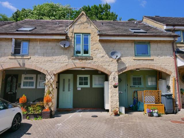 Belvedere Mews, Chalford, GL6 1 bed coach house to rent £1,100 pcm £254 pw