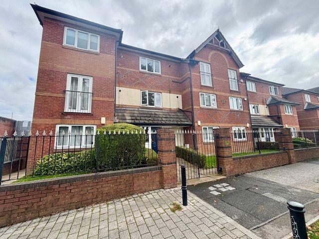 Belvedere Square, 55 Peel Hall Road. 2 bed ground floor flat to rent £1,050 pcm £242 pw