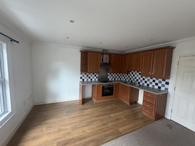 Belvedere Road, Taunton, TA1 2 bed apartment to rent £1,050 pcm £242 pw