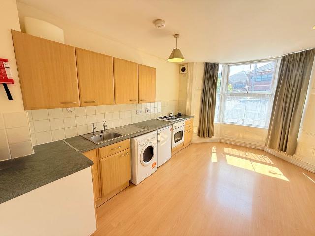 Belvedere Road, Taunton TA1, Studio to rent, £725 pcm | PrimeLocation