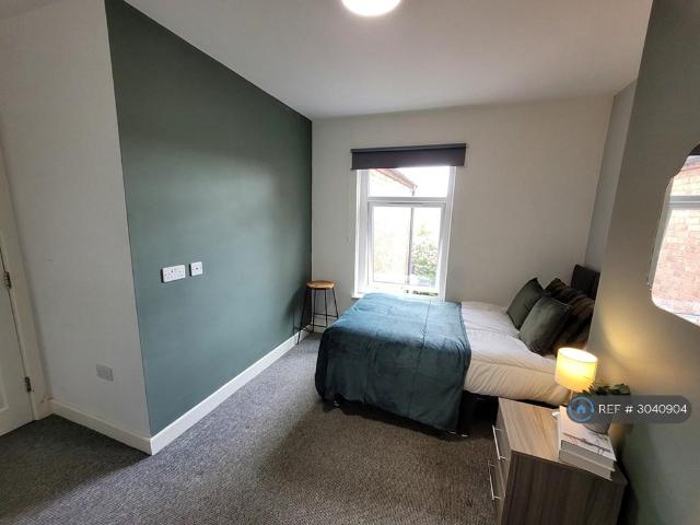Belvedere Road, Burton On Trent, DE13 1 bed in a house share to rent £495 pcm £114 pw