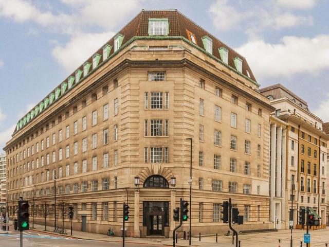 Belvedere Road, London SE1 1 bed flat to rent £2,500 pcm £577 pw
