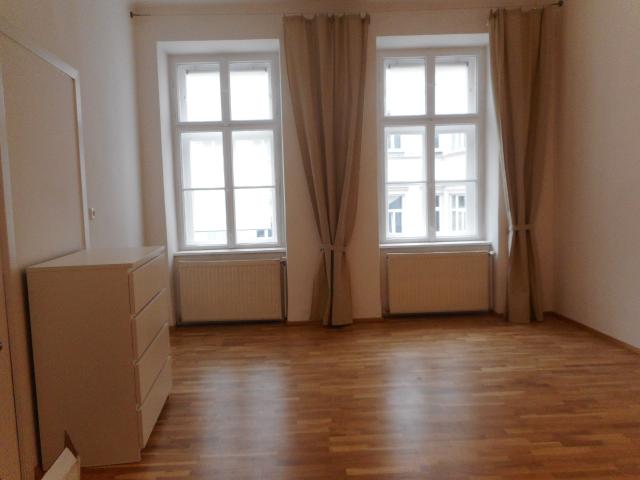 Belvederenähe: neu renovierte 2 Zimmer Wohnung