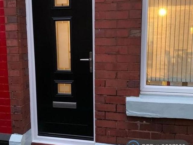 Belvoir Road, Widnes, WA8 2 bed terraced house to rent £875 pcm £202 pw
