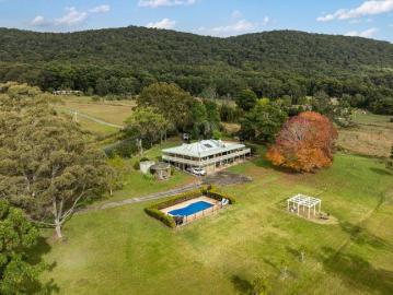 Belwarra Rare Waterfront Acreage on Wallis Lake