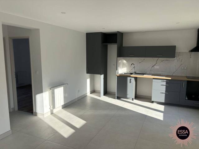 Bel appartement 3 pièces avec jardin privatif dans un immeuble