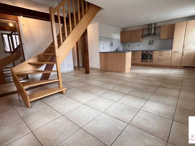 Duplex lumineux avec terrasse couverte et 2 parkings