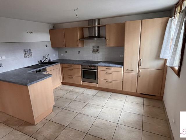 Duplex lumineux avec terrasse couverte et 2 parkings