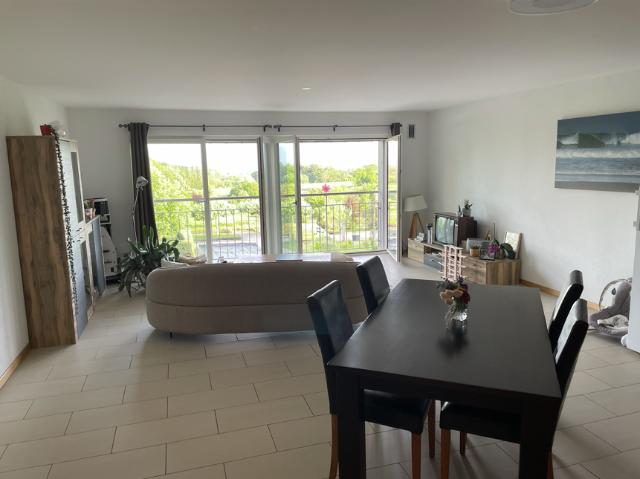 Bel appartement 3 pièces en duplex à Genolier
