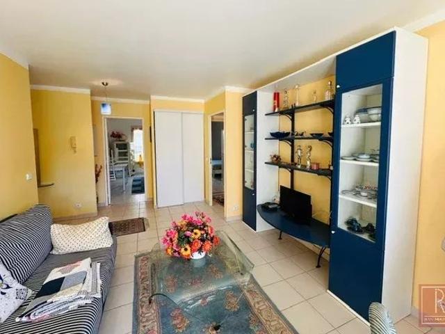 Bel appartement 3 pièces meublé à Cannes République