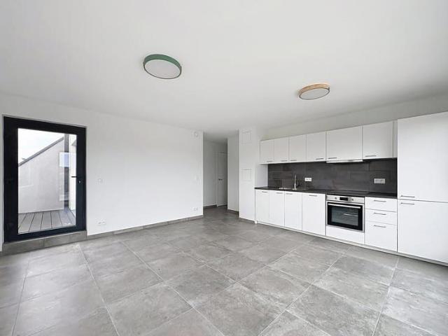 Bel appartement 1 chambre avec terrasse en face de la gare !