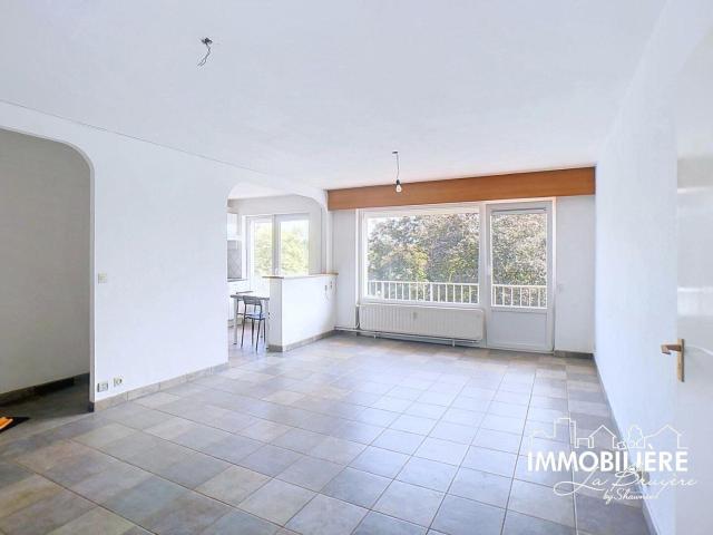 Bel appartement 2 chambres au 3° étage de l'immeuble