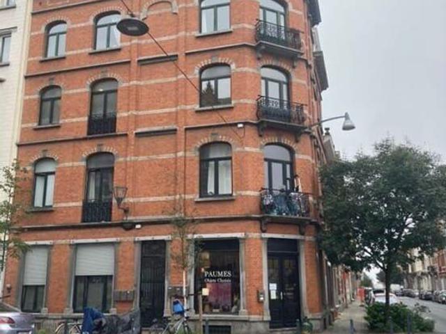 Bel appartement 2 chambres lumineux dans un endroit arboré