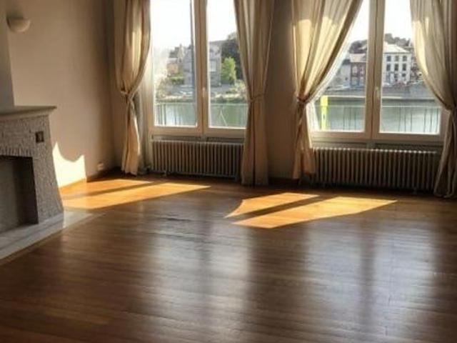 Bel appartement 2ch avec vue sur Meuse