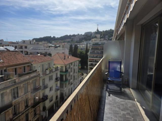 Bel appartement 4 pièces au Parc Impérial à Nice