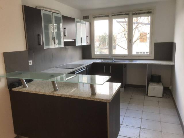 BEL APPARTEMENT 4 PIECES DANS LE PARC DE MAISONS LAFFITTE
