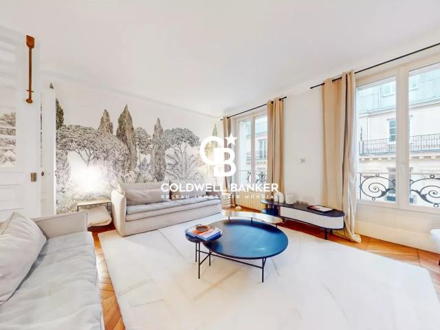 Bel appartement 4 pièces de 111m², à deux pas du Palais Royal, d