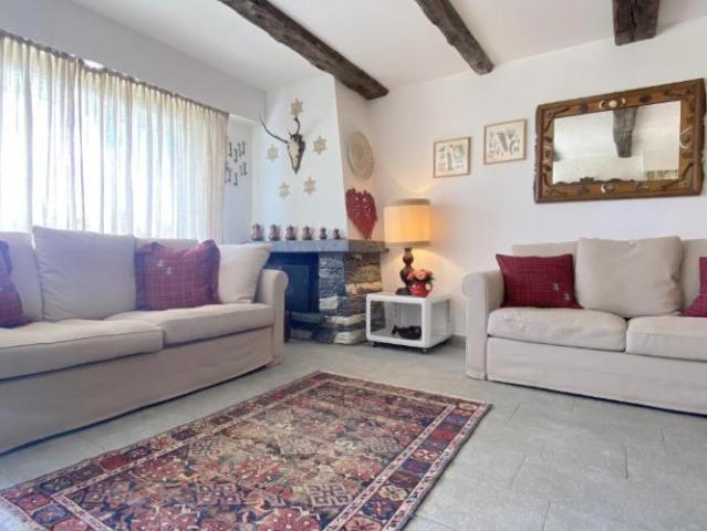 Bel Appartement à louer à l'année et en plein centre de Montana