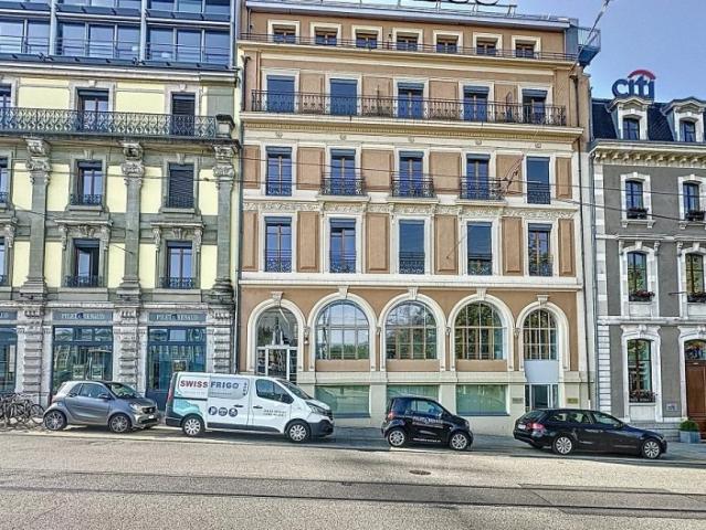 Bel appartement au centre ville avec vue sur le Rhône Comptoir Immobilier