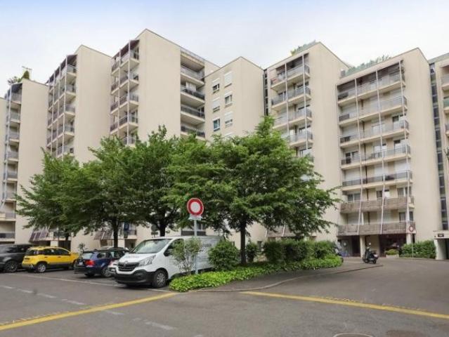 Bel appartement avec terrasse et balcon au coeur du Petit Lancy