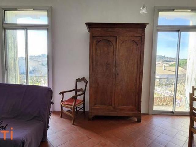 Bel appartement avec beaux volumes et grand jardin