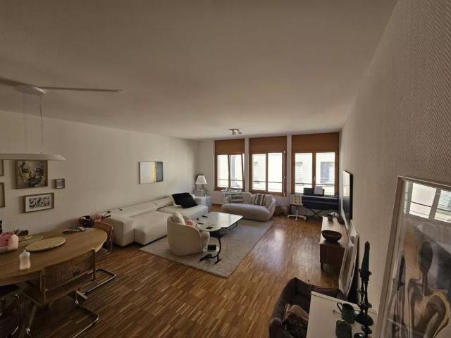 Bel appartement avec de beaux volumes