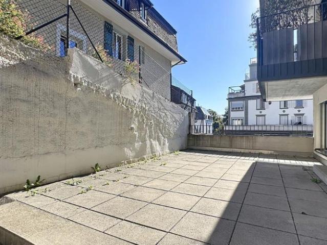 Bel appartement avec grande terrasse