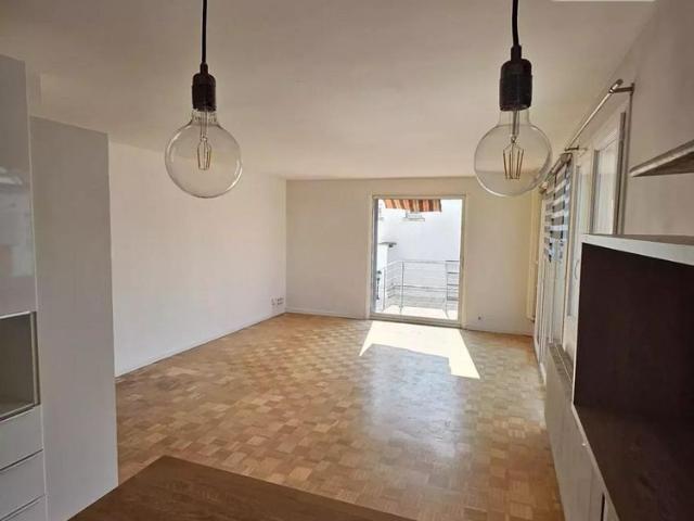 BEL APPARTEMENT AVEC GRANDE TERRASSE ET PARKING | Cimm Immobilier