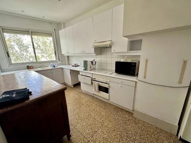 Bel appartement bourgeois de 127 m2, 3 ieme étg sur 4