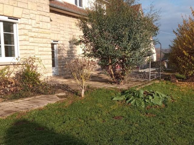 Bel appartement dans petite résidence privée, situé en rez de chaussée, comprenant