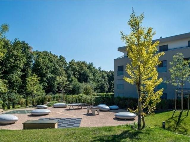 Bel appartement dans résidence de standing avec jardin privatif