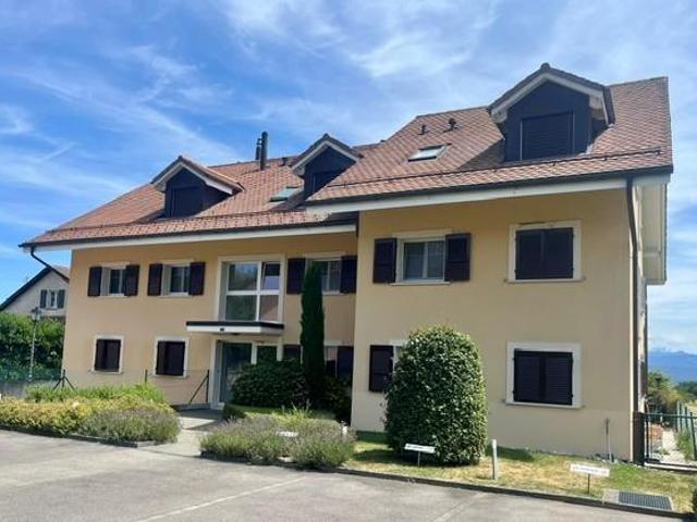 Bel appartement de 3.5 pièces au rez avec jardin à Gingins
