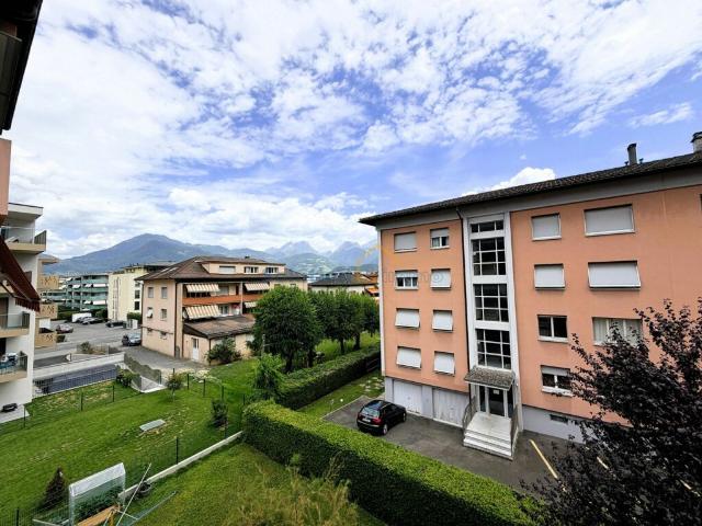 Bel appartement de 3,5 pièces, balcon, ascenseur