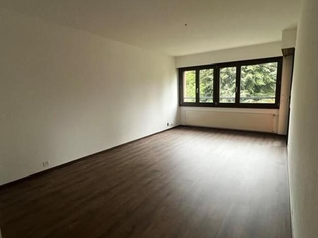 Bel appartement de 3 pièces situé au 2 étage