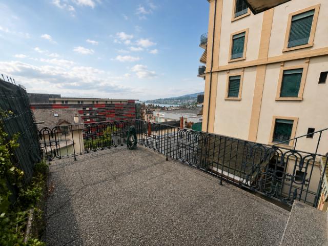 Bel appartement de 3 pièces renové à Montreux avec grande terrasse
