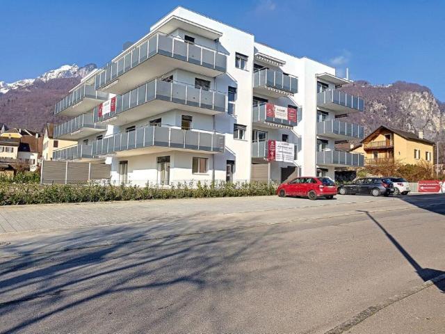 Bel appartement de 1.5 pièces avec grand balcon dans immeuble récent