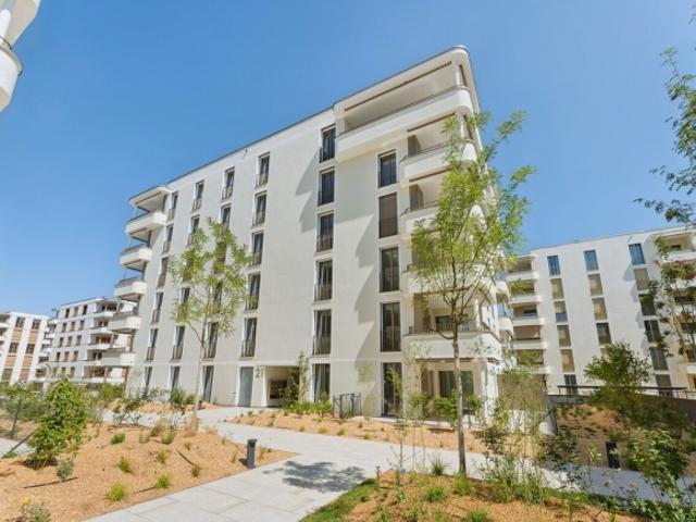 Schöne 2,5 Zimmer Wohnung mit Terrasse
