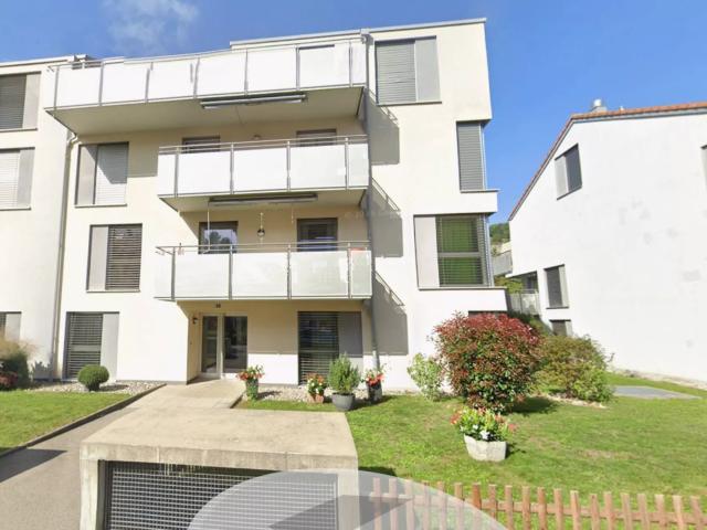 Bel appartement de 2.5 pièces en duplex avec mezzanine et grand balcon à Moudon