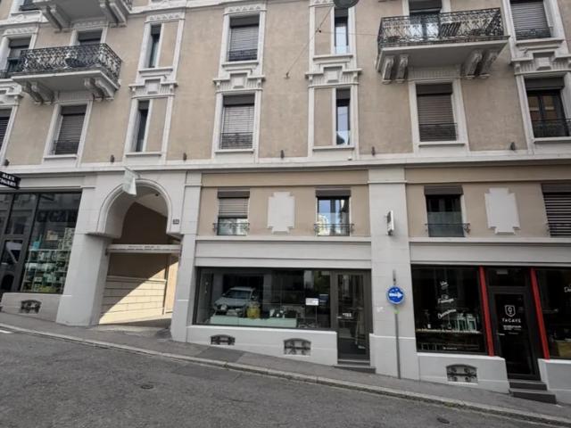 Bel appartement de 2,5 pièces sous gare