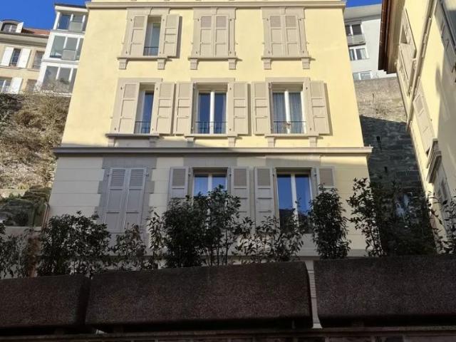Bel Appartement de 2 Pièces au 1er étage