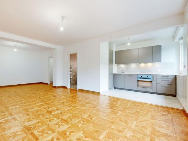 Bel appartement de 2 pièces rénové avec une localisation parfaite!
