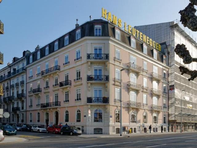 Bel appartement de 7 pièces au 3ème étage. 173 m2 environ