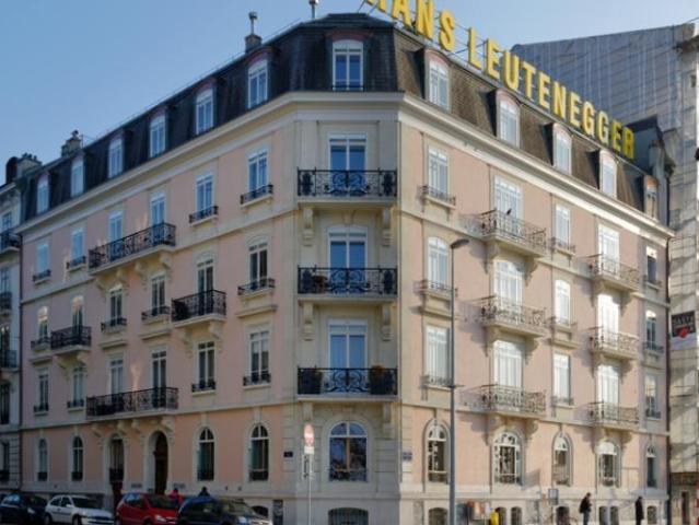 Bel appartement de 7 pièces au 3ème étage. 173 m2 environ