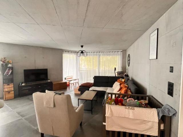 Bel appartement de 4.5 pièces 3 chambres Balcon