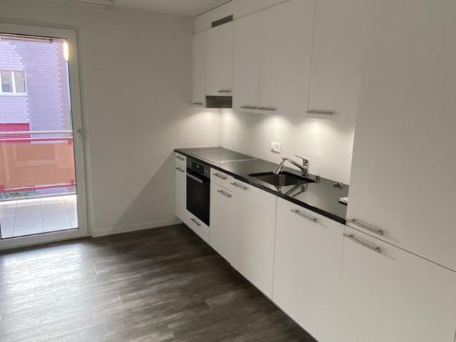 Bel appartement de 4.5 pièces avec balcon à Fleurier