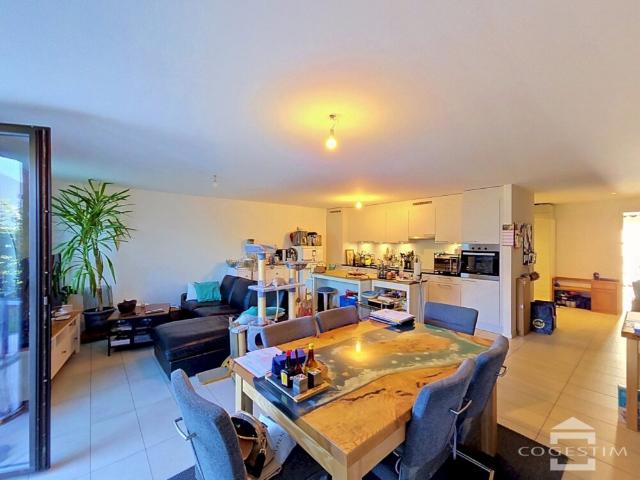 Bel appartement de 4,5 pièces d’environ 115m2 avec jardin
