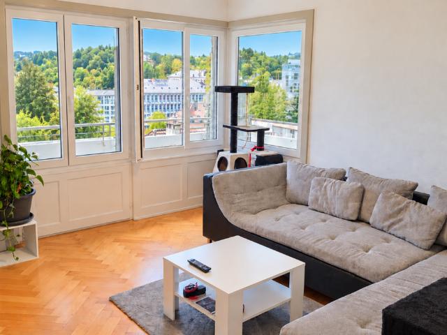 Bel appartement de 4 pièces avec balcon