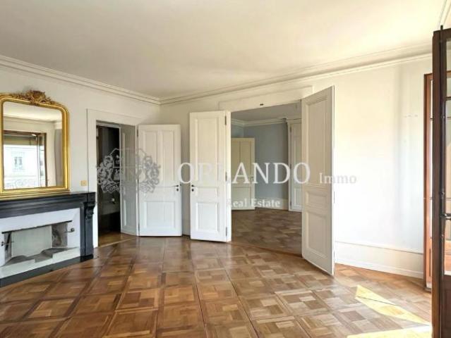 Bel appartement de 4 pièces situé au Boulevard Helvétique, au 4? étage avec ascenseur