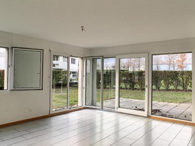 Bel appartement de 5,5 pièces au rez de chaussée d'environ 127m2