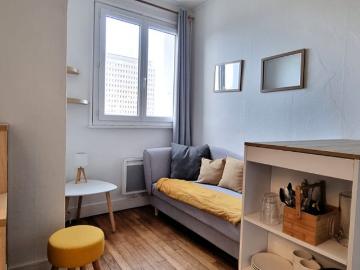 Bel appartement de type 1bis meublé avec chambre séparée